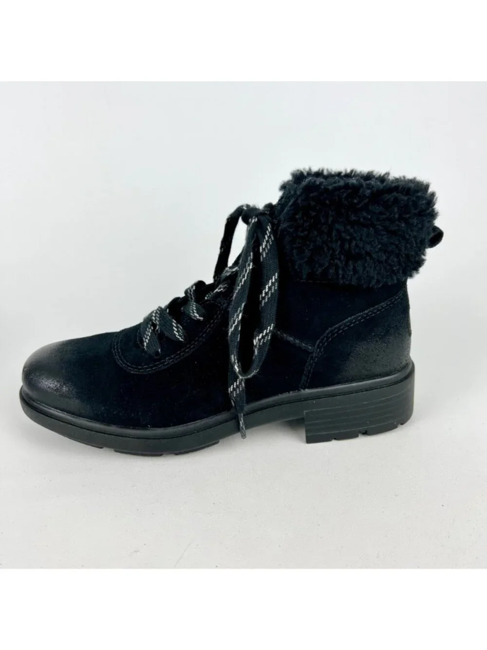 Ugg Womens Harrison Cozy Lace Up Boot Black Waterproof Suede 1130440 size 7